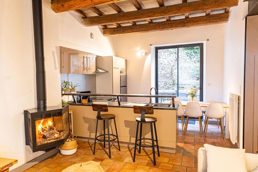 Maison De Village Barbentane Avec Spa Zewnętrze zdjęcie